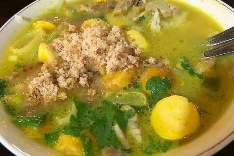 Soto Sokaraja Pak Sam: Kenangan Hangat di Setiap Sendok di Jantung Cilacap